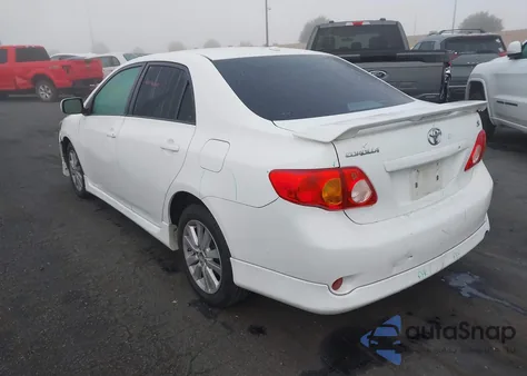 2010 Toyota Corolla S z USA, uszkodzony, nr VIN 2T1BU4EE7AC497550